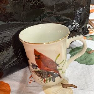 Lenox Winter Greetings Coffee Mug Cardinals Porcelain Gold Trim